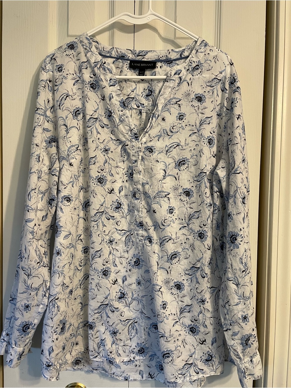 Lane Bryant White Floral V-Neck Long Sleeve Tunic with Blue Print